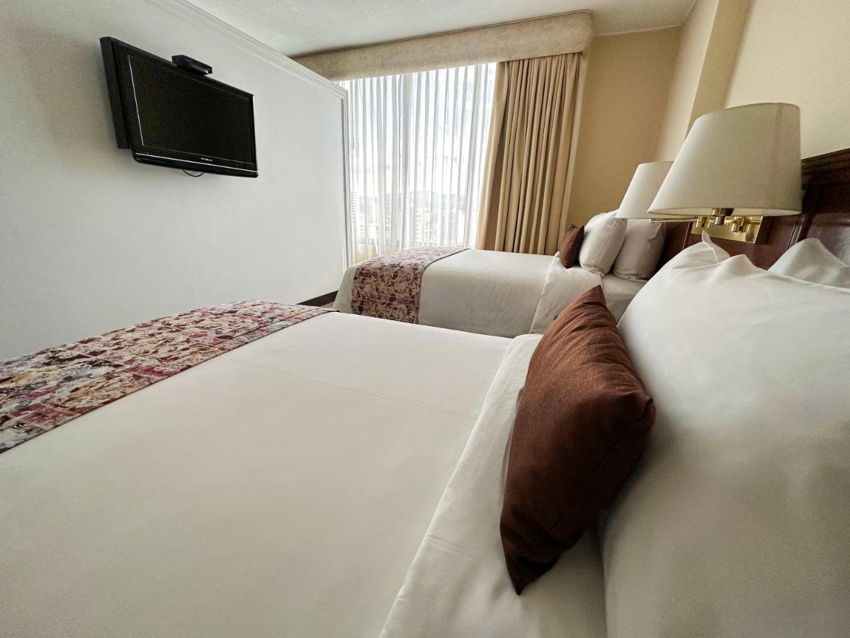 מלון La Quinta By Wyndham קיטו מראה חיצוני תמונה